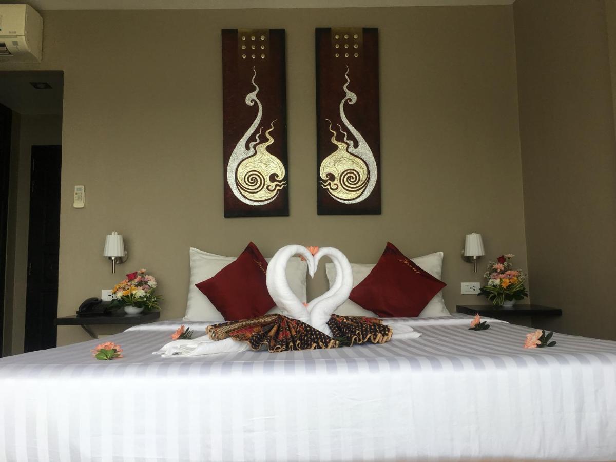 The Front Hotel And Apartments Patong Екстериор снимка