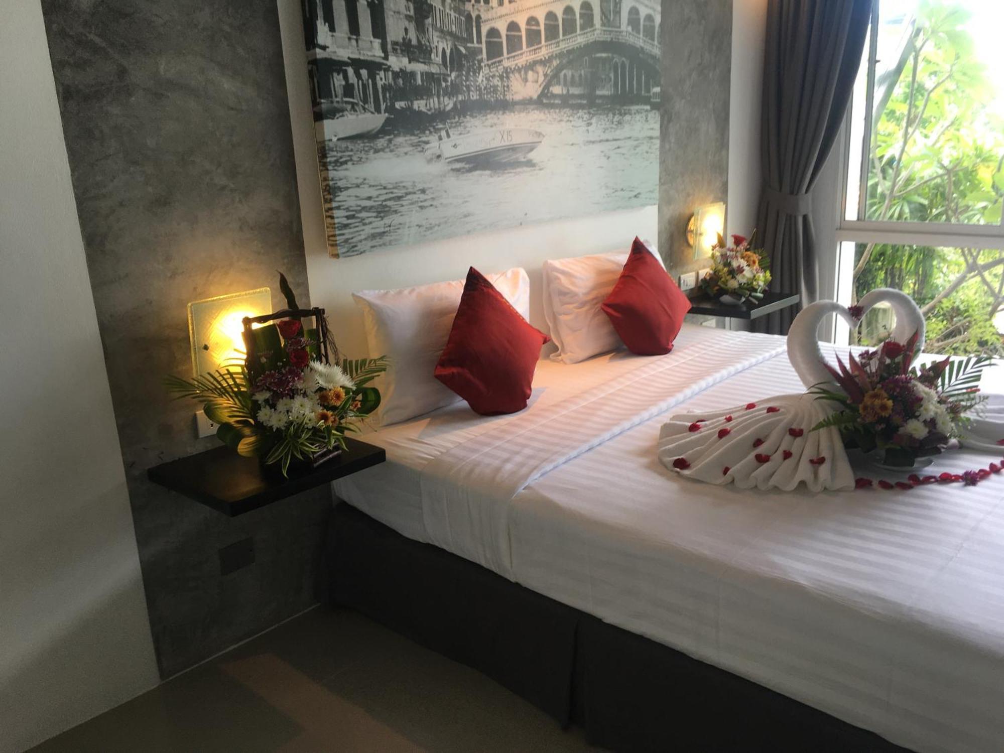 The Front Hotel And Apartments Patong Стая снимка