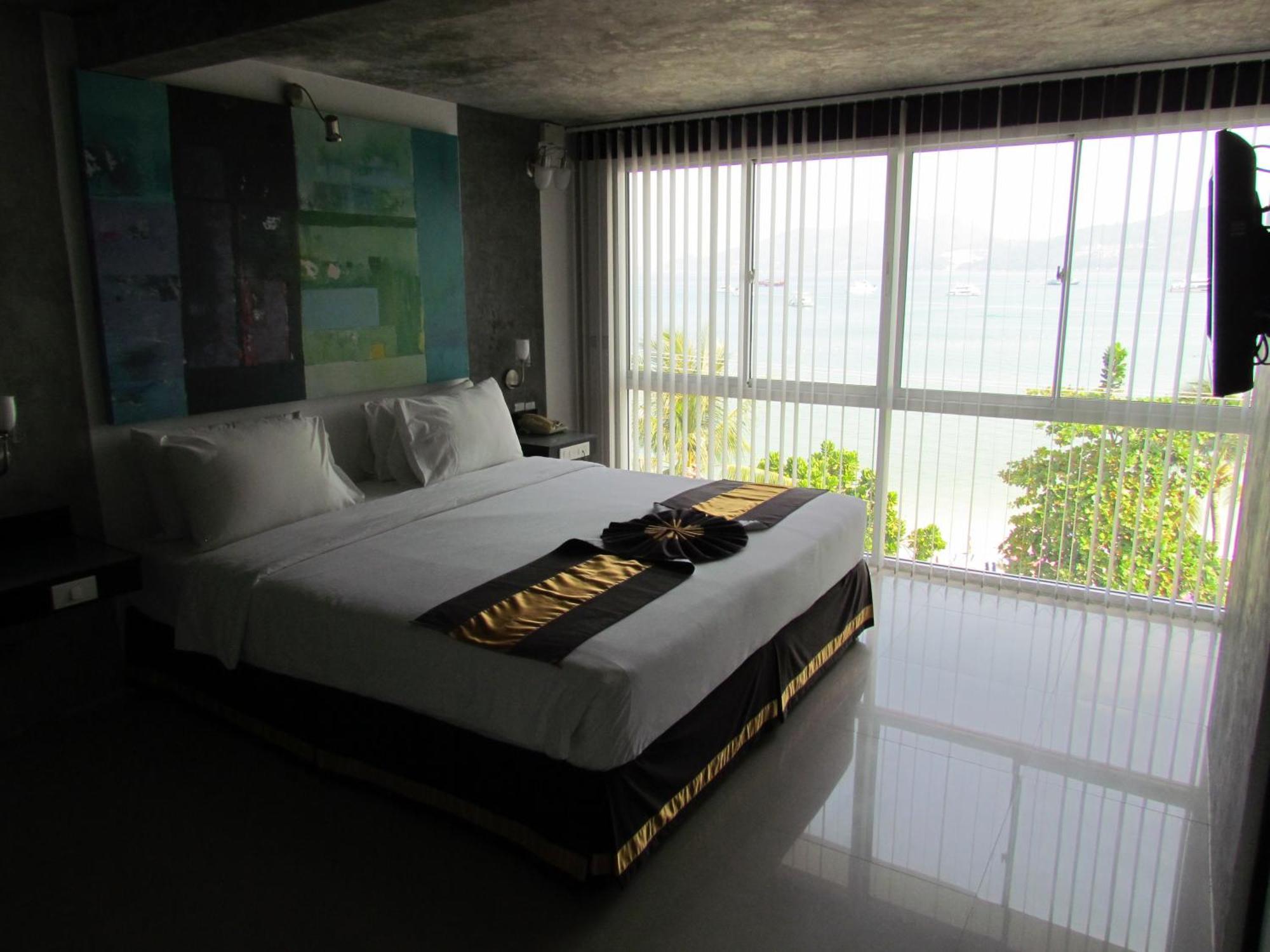 The Front Hotel And Apartments Patong Стая снимка